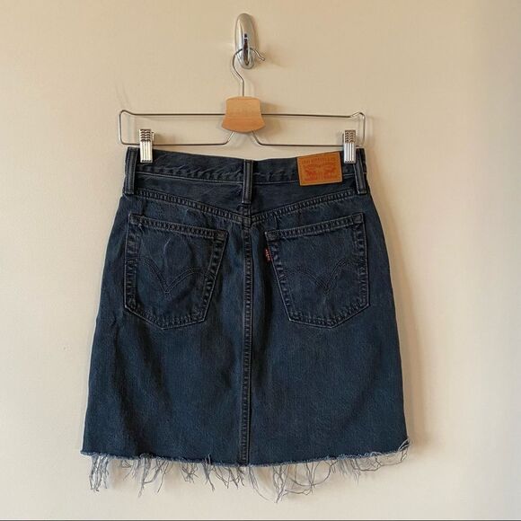 Levi’s-Ribcage Mini Skirt in a Washed Black with Raw Hem - Picture 3 of 13